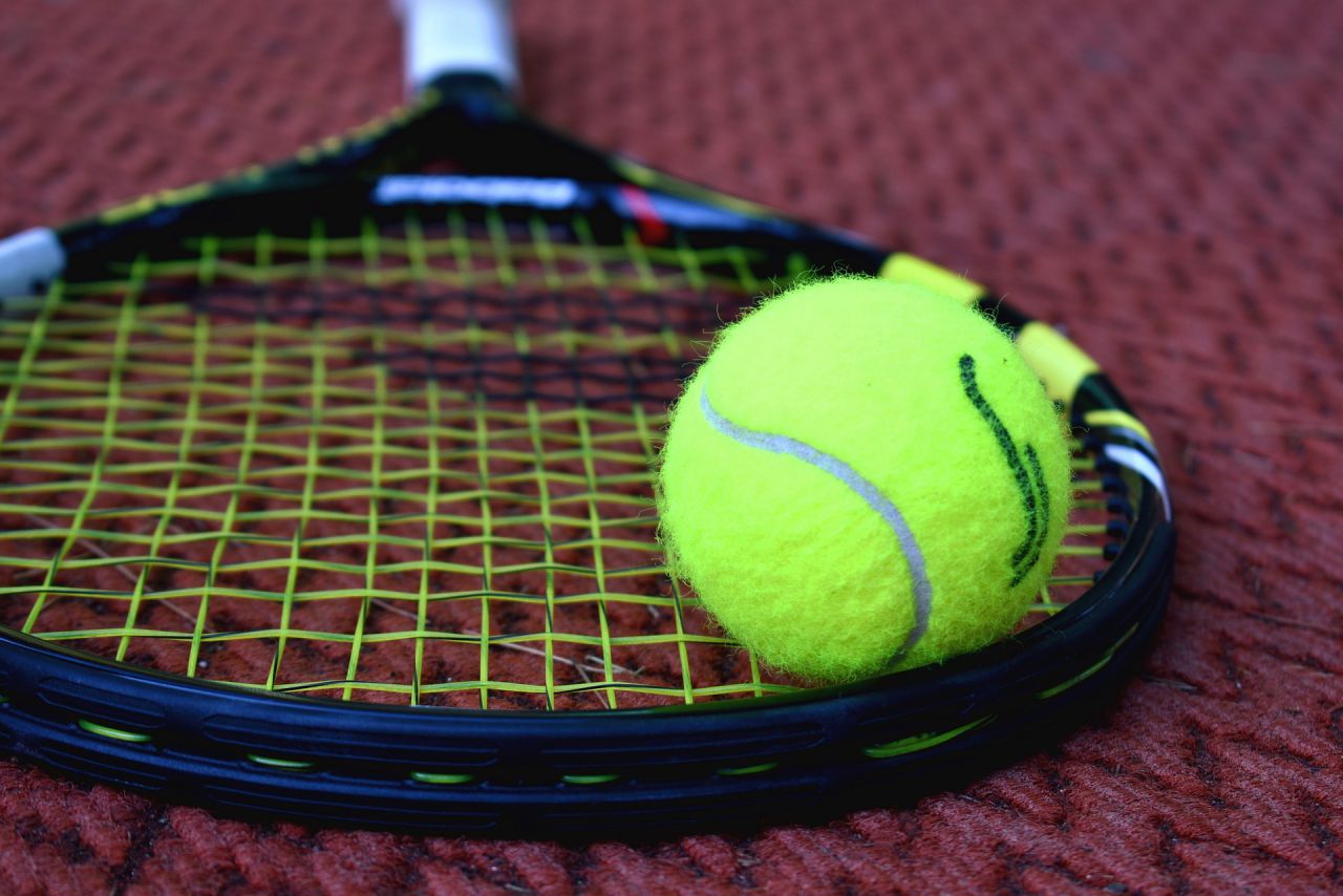 http://s1.lprs1.fr/images/2018/09/17/7891785_visuel-generique-raquette-tennis.jpg