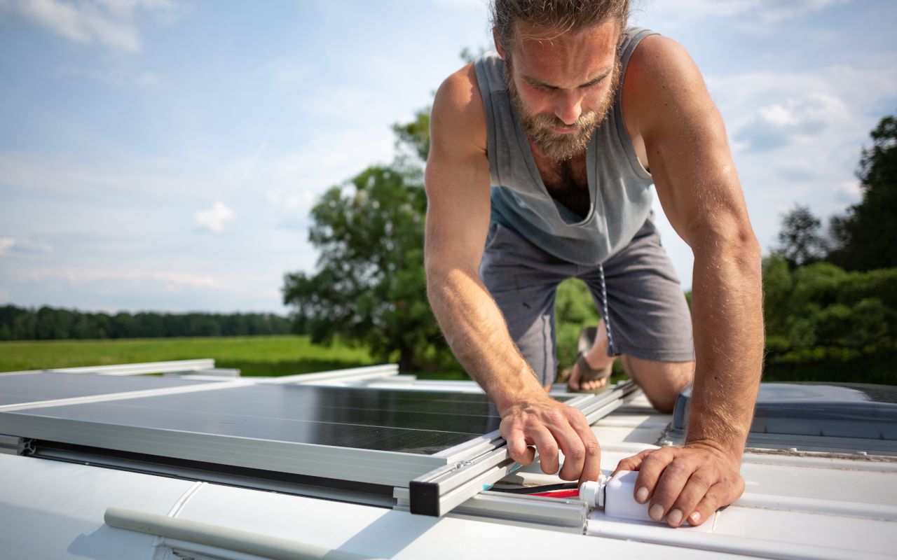 Passe toit pour panneau solaire - Équipement caravaning